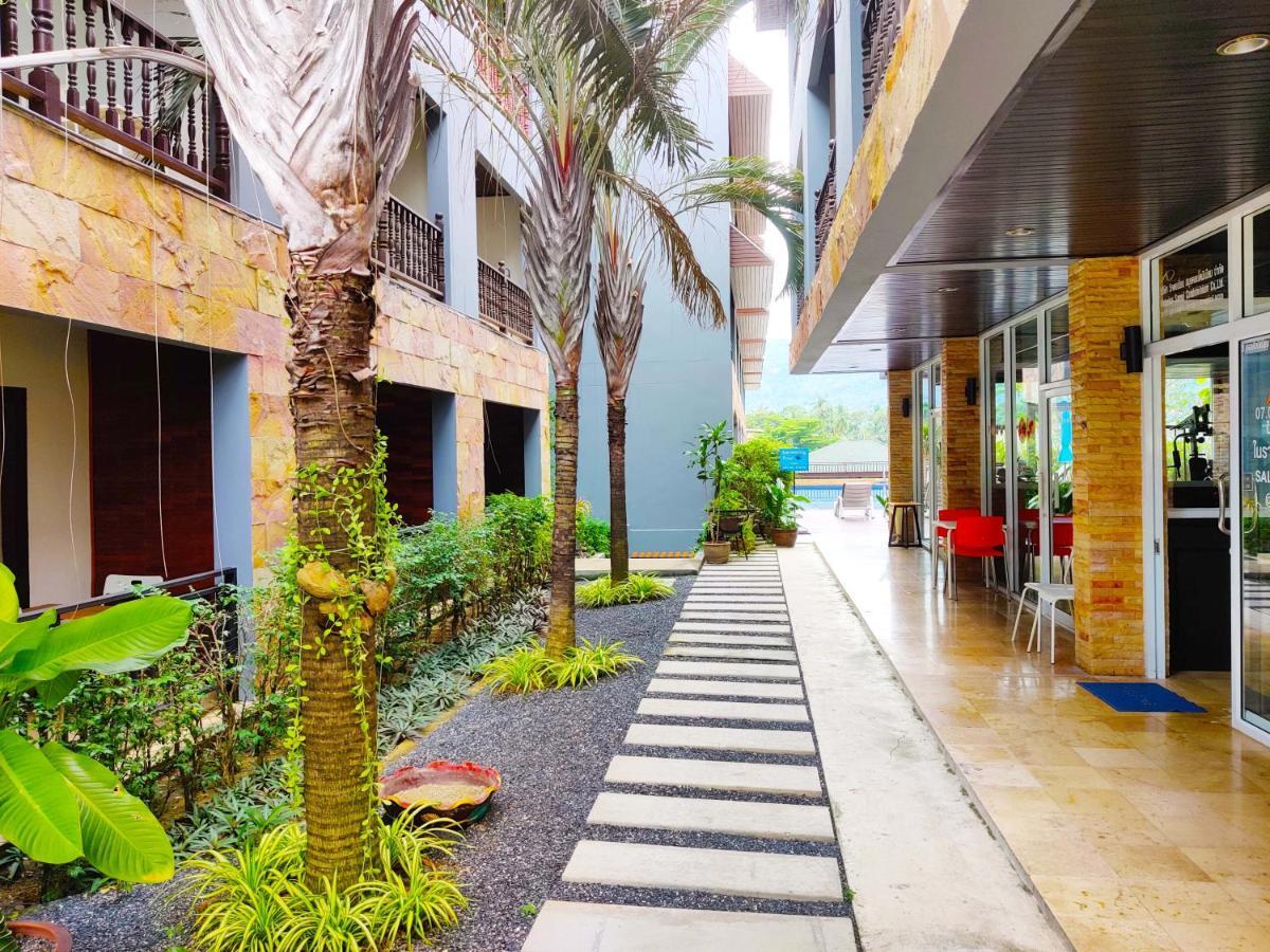 V-condominium